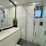 Moho Residences Downtown Apartament *